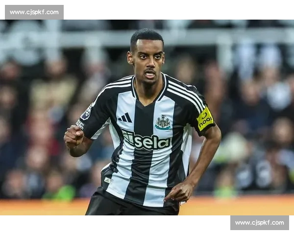 埃迪 - 豪铁腕治军：伊萨克需自证价值才能重返纽卡训练场